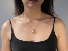 Load image into Gallery viewer, Golden Serpent Necklace